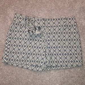 LOFT blue patterned shorts, size 2